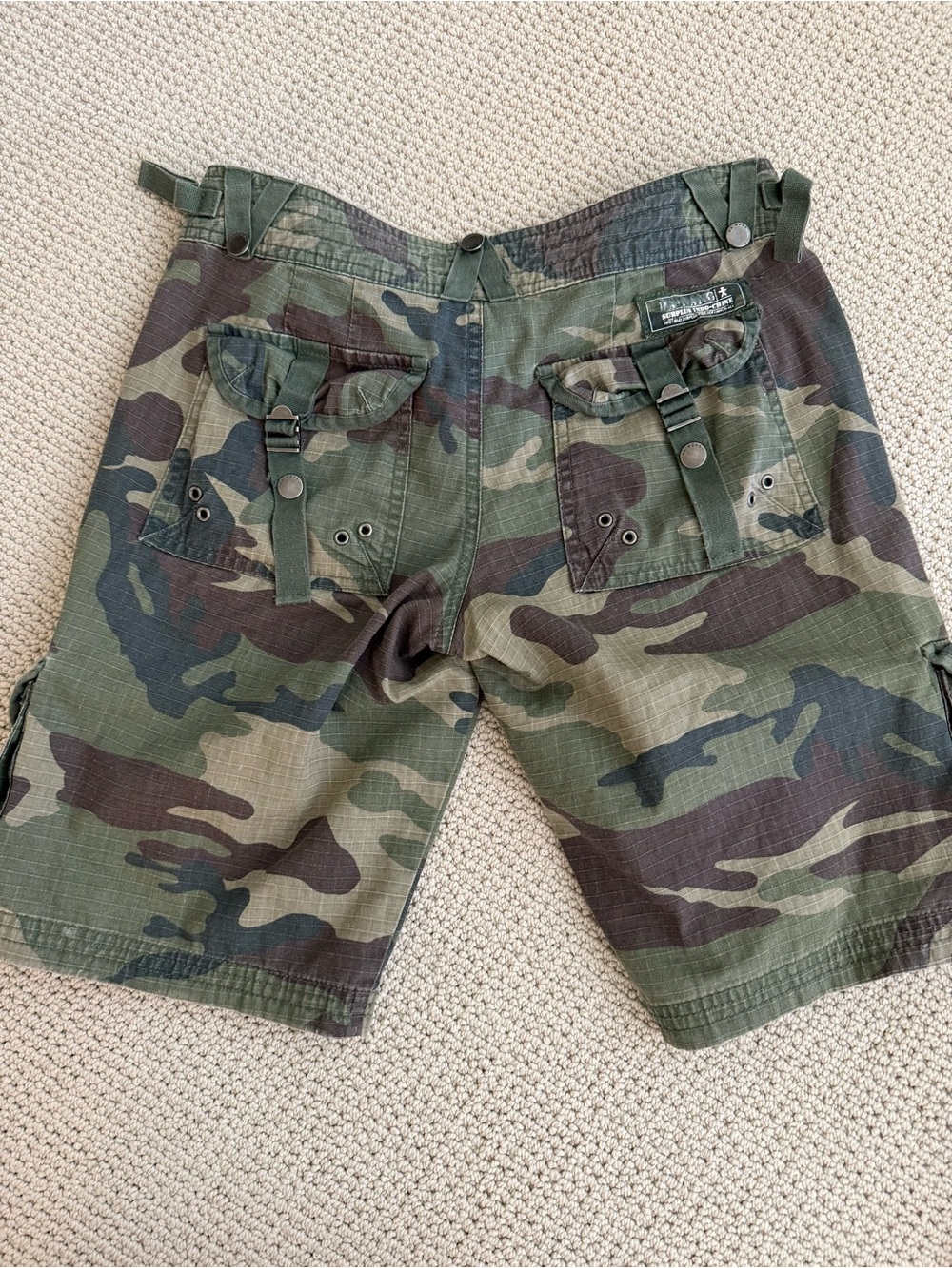 DA-NANG women’s Camo Cargo Shorts - Green Woodland - Picture 2 of 7
